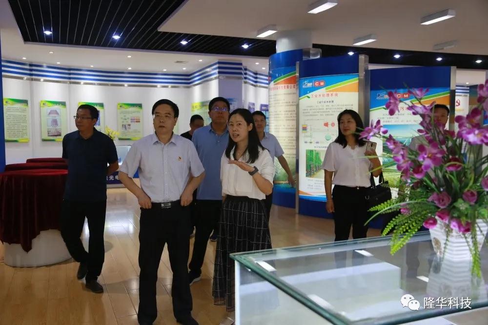 洛阳市总工会常务副主席杜中岳等一行辅导来jiuyou.com公司调研领导工作