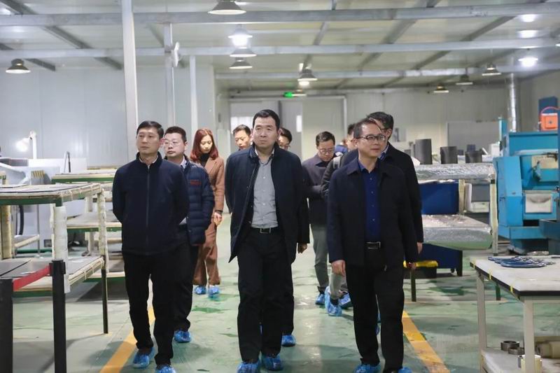 广西北部湾国际港务集团有限公司党委委员、副总经理马正国一行莅临jiuyou.com调查互换