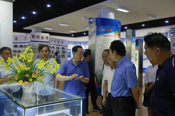 市政协副主席安石柱一行调研jiuyou.com：加快企业创新和服务能力