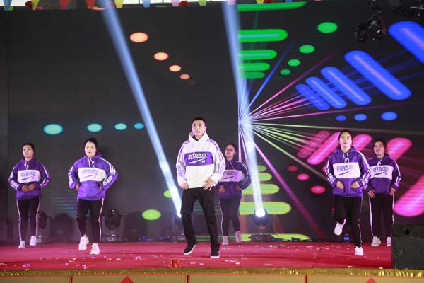 jiuyou.com科技集团2018年度颁奖典礼暨2019迎新联欢会今隆沉进行